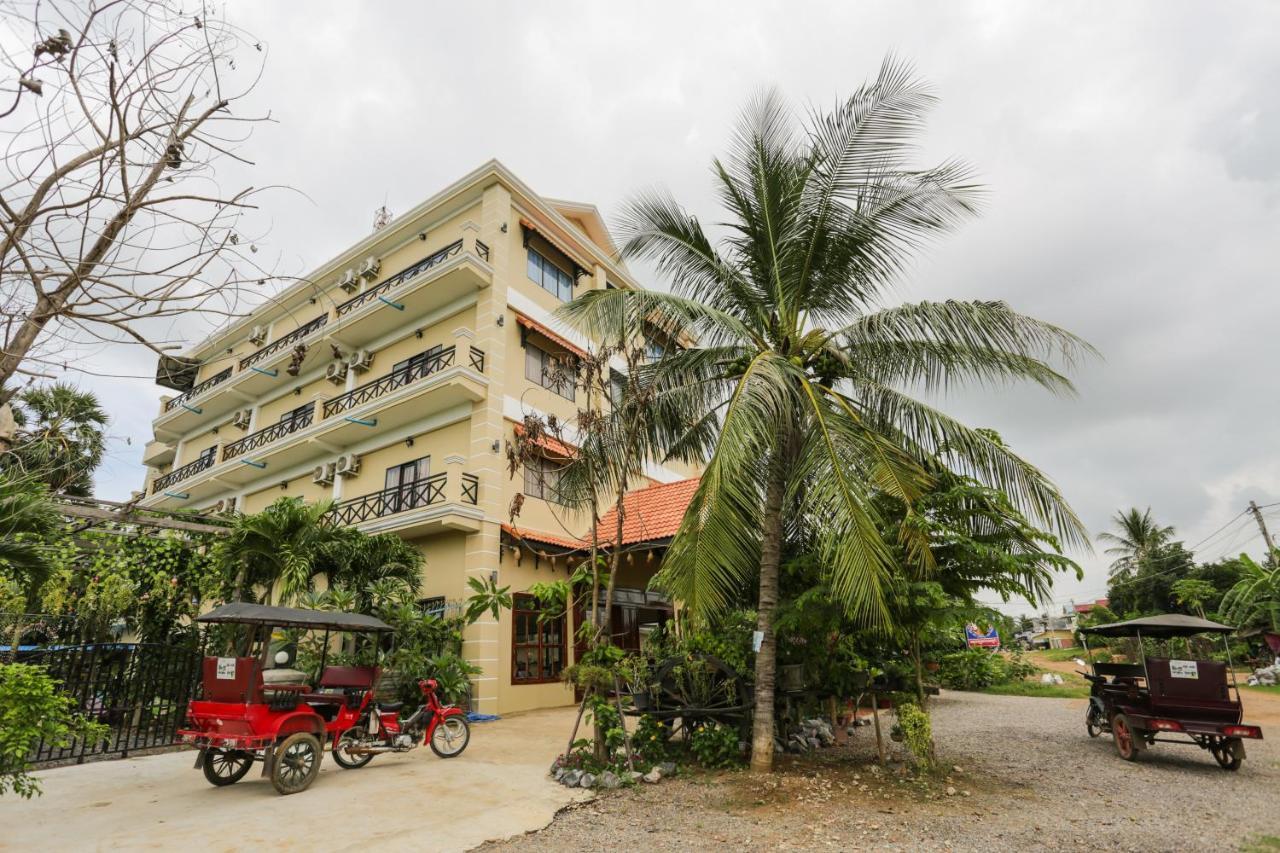 Blue Diamond Hostel Battambang Exterior photo